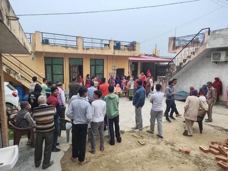Accused middleman woman should deposit two lakhs by 24: Panchayat
