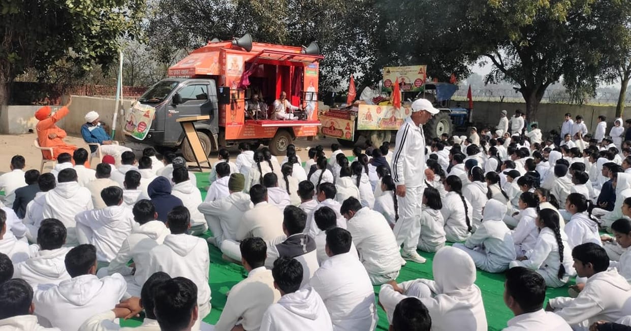 Yagya Yatra gave the message of patriotism and drug addiction to the youth.