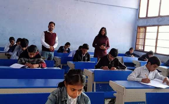 1186 out of 1645 students took the Super 100 Level 1 exam.