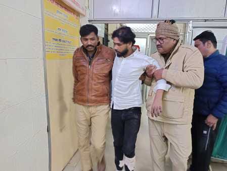 Partapur police arrested a criminal carrying a reward of Rs 25 thousand