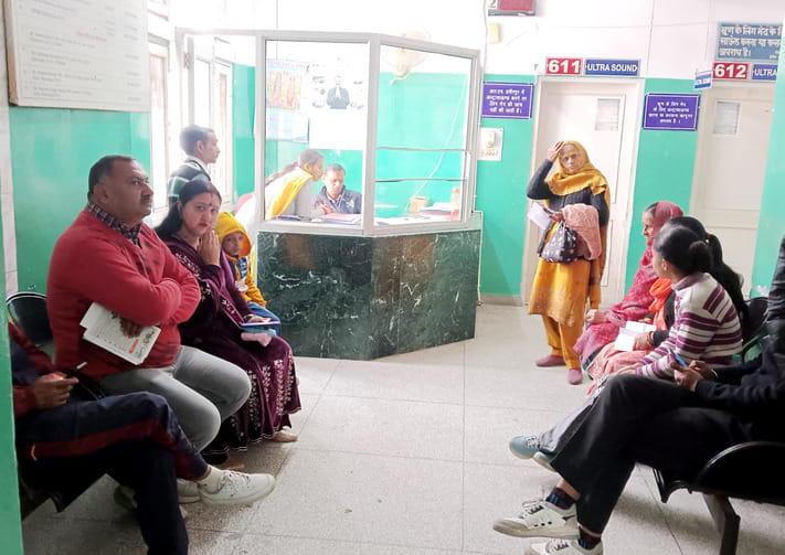 Ultrasound machine in medical college broken for three months, now work is going on with the help of one