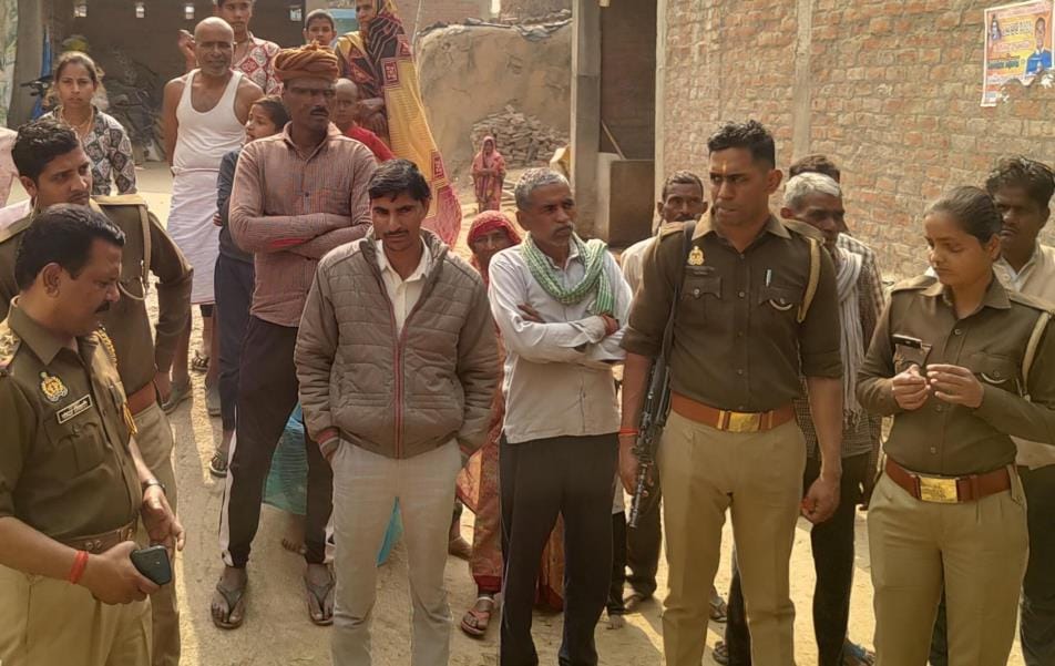 Married woman's dead body found hanging