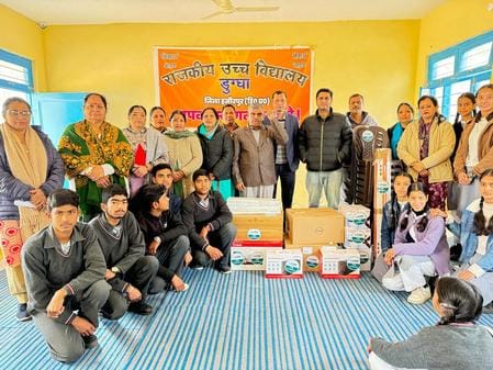 Donated computers, fans and chairs to the school