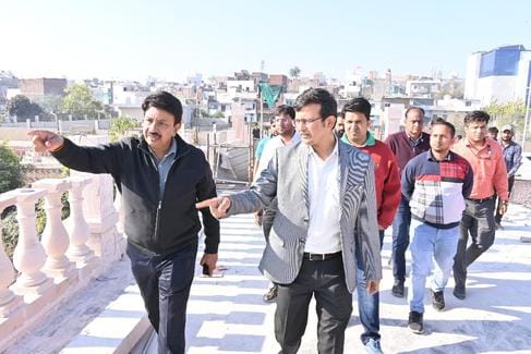 Preparation of Simhastha Collector saw the construction work of Rudra Sagar Bridge along Shri Mahakal Temple