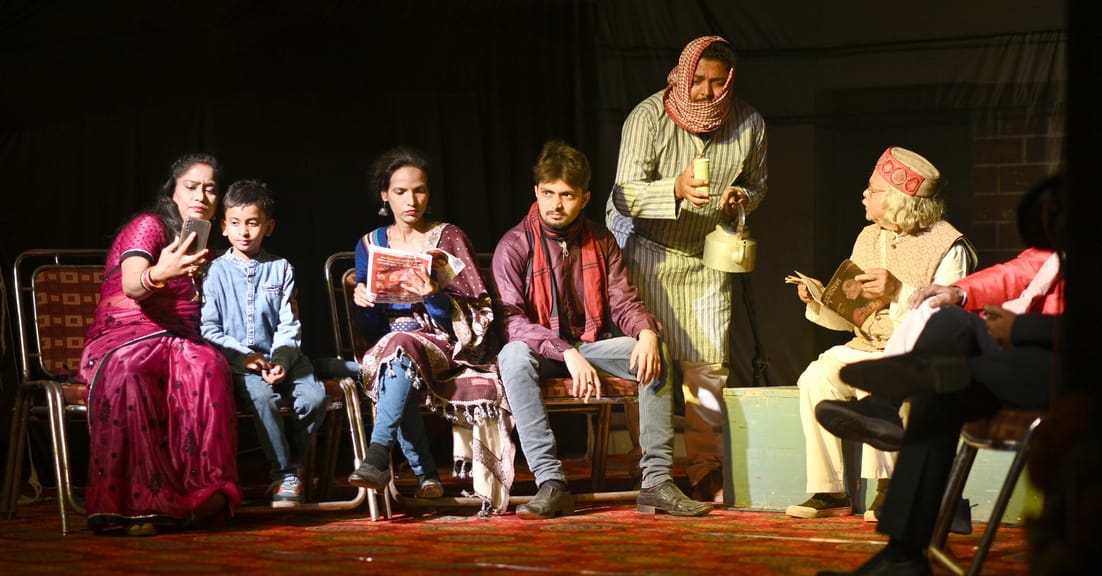 Theef cop drama tickles audiences