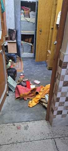 The miscreants stole jewelery and cash worth lakhs by offering Rs 500 in the home temple.