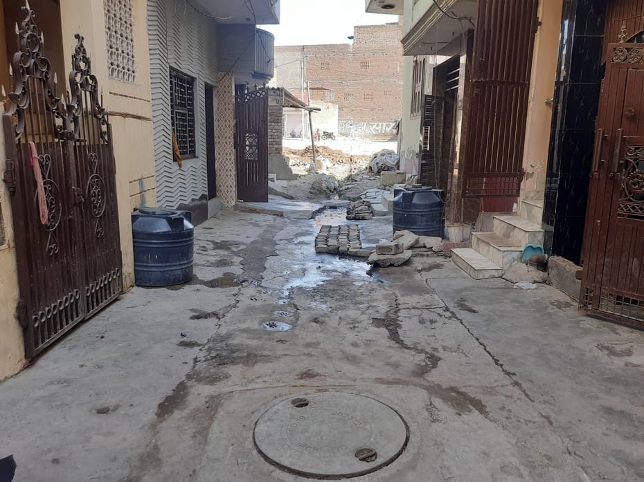 By-election...people of three colonies yearning for fresh water, Sudama Nagar residents struggling with sewer problems