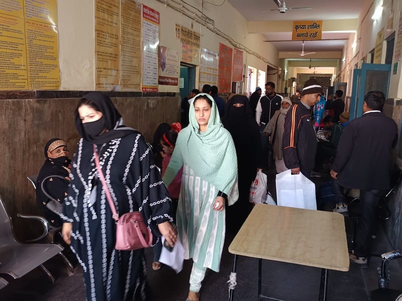 District Hospital: More patients, less doctors and treatment here