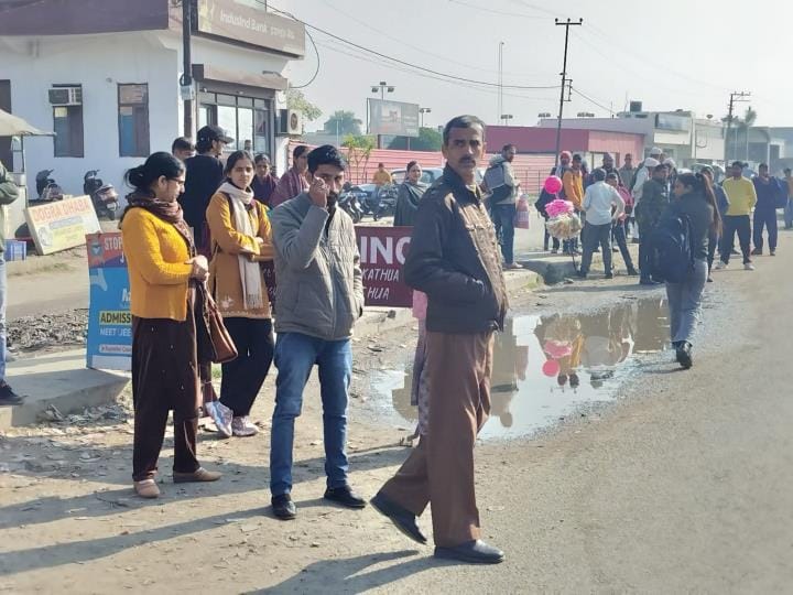 Bus And E Rickshaw Service Shut off Due to Dispute