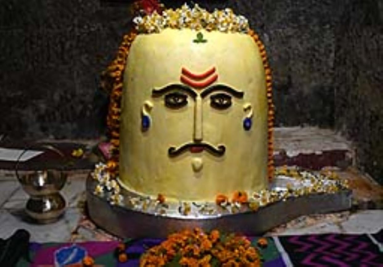 Carved form of Parli Baijnath Mahadev in Bhoothnath temple.