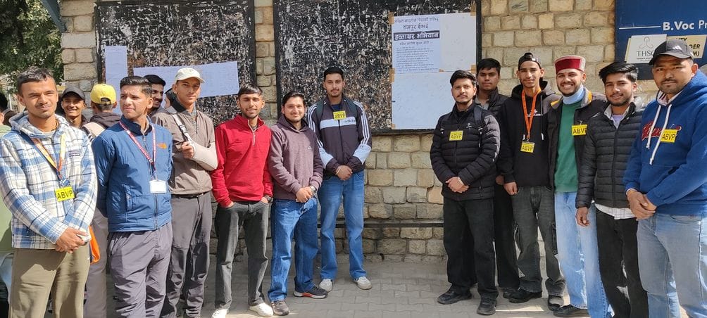 ABVP unit opened front regarding the problems of Rampur CollegeABVP unit opened front regarding the problems of Rampur College