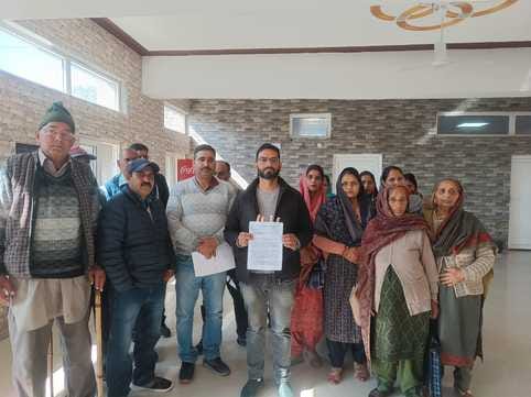 Villagers upset over construction of gangway in Thana village, complaint to DC