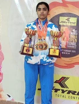 Real sisters won gold medals in Open International Kick Boxing Championship