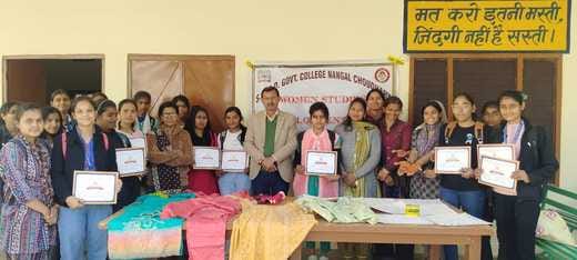 Himani tops in fashion designing, Tamanna tops in Mehndi.