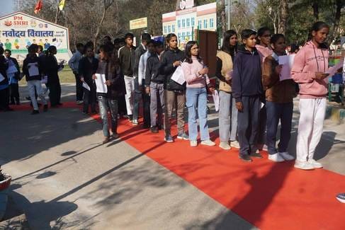 505 students took the exam for admission in class 9th and 11th in JNV