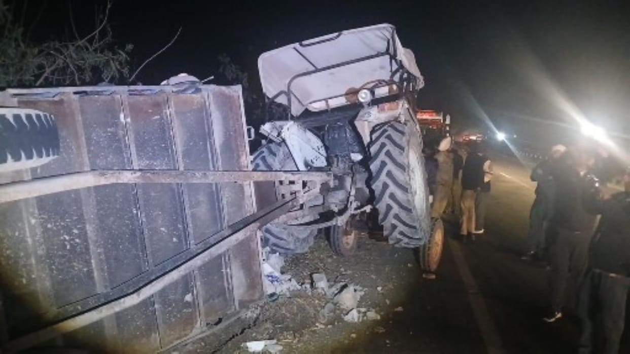Tractor trolley overturned on Pinjore bypass, one dead