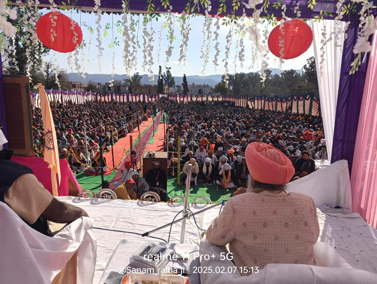 Crowd gathered on the Prakash Utsav of Guru Ravidas