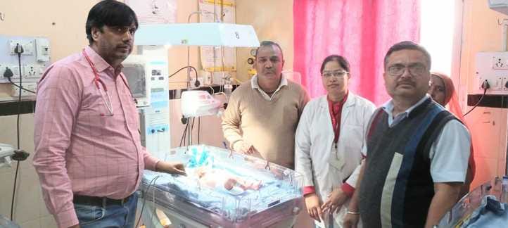 नवजात बच्ची को पालना गृह में छोड़ा