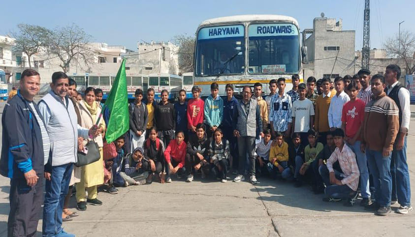 Players leave for state level athletics competition