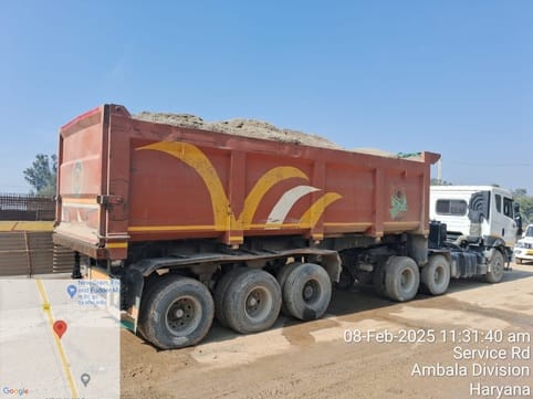 Mining material coming indiscriminately, nine dumpers caught