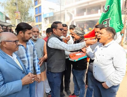 Milkipur by-election: SP was seen fighting half-heartedly, there was no enthusiasm among the workers about the