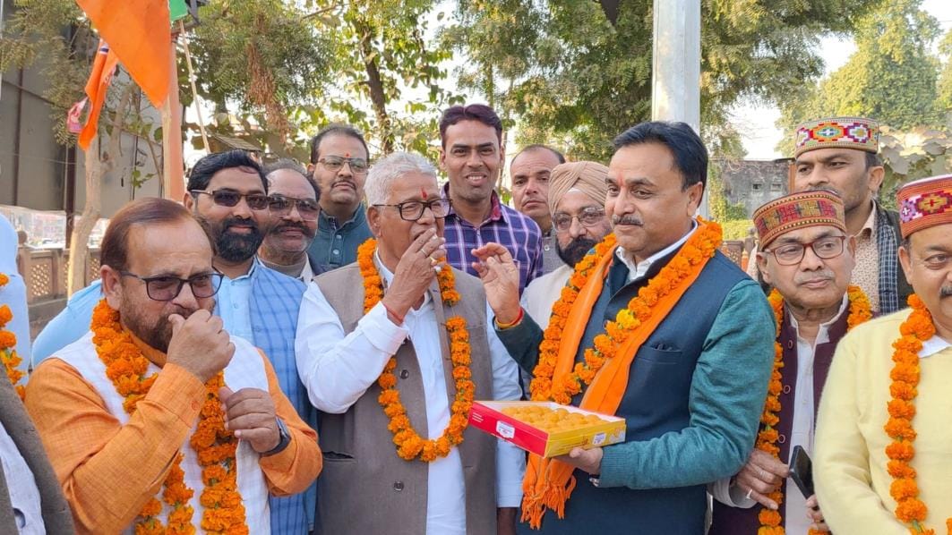 BJP celebrated victory in Delhi and Milkipur elections