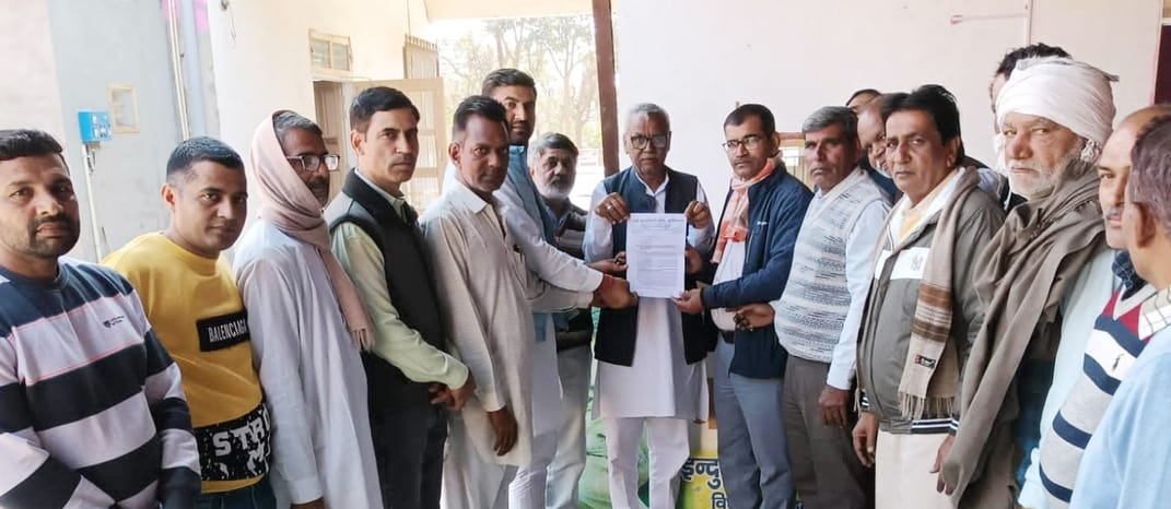 Employees demanded the formation of the Eighth Pay Commission