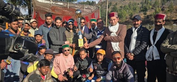 Mashnu's team became champion by defeating Bada