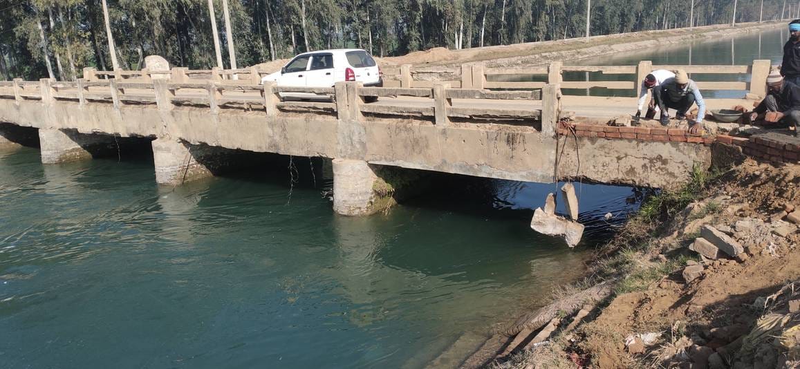 The condition of the bridge built on Bhakra Canal in Lalauda and Lohkheda villages is bad