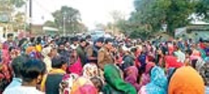 Villagers demonstrated by placing dead bodies on the highway