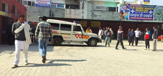 Family members expressed suspicion of murder on colleague, demanded arrest