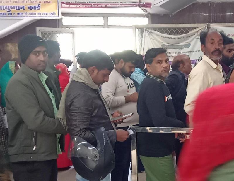 Patients wandered for hours in the hospital for treatment.
