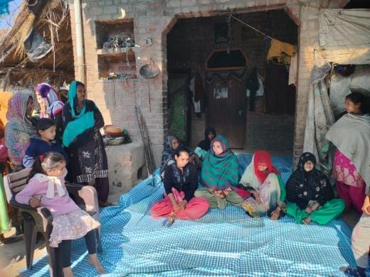 Dead body of farmer found lying in gram field