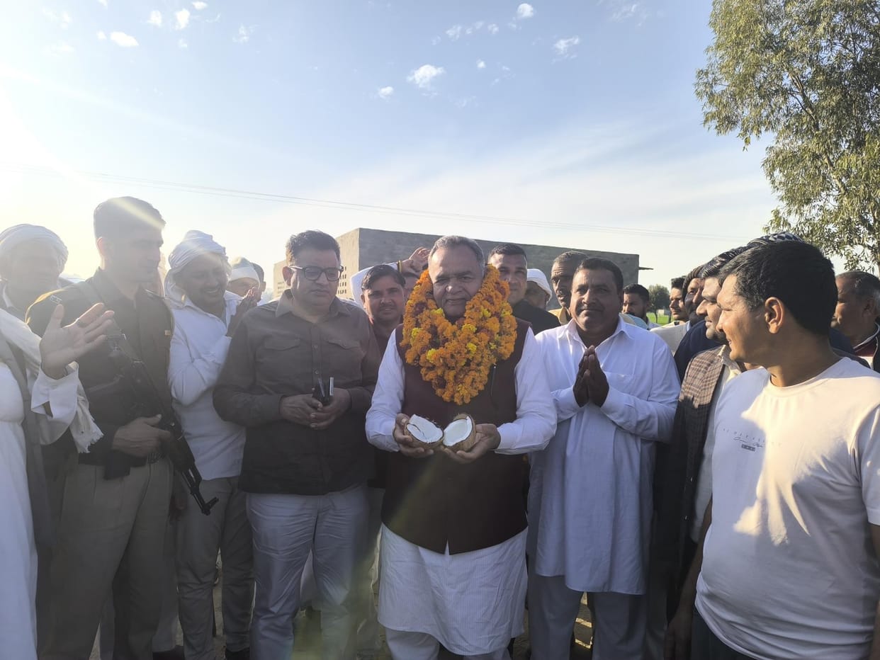 The road of 42 acres of fields in Rampura and Garhi villages will be paved with a cost of Rs 68 lakh.