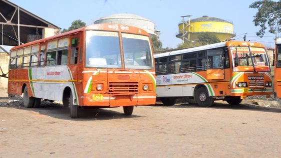mainpuri news roadways bus crisis