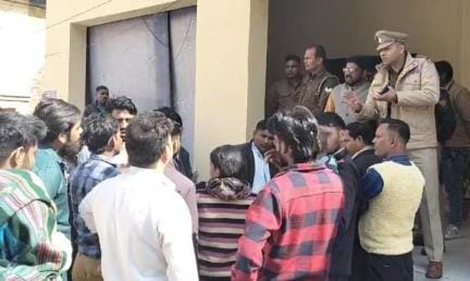 Alleged murder of teenager, mob surrounds CO office
