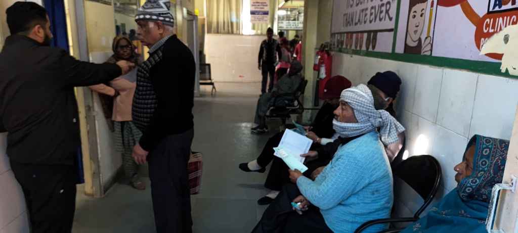 Ophthalmologist surgeon transferred, hospital dependent on one personOphthalmologist surgeon transferred, hospital dependent on one person