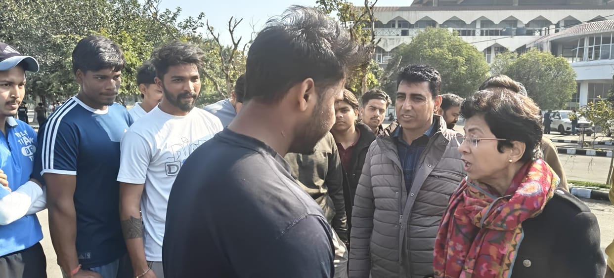 MP opened office in Shaheed Bhagat Singh Stadium: Players said - If gym is started in the stadium, they will give free training, MP said - I will try