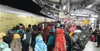 The gates of the bogies of Kumbh Mela special train did not open