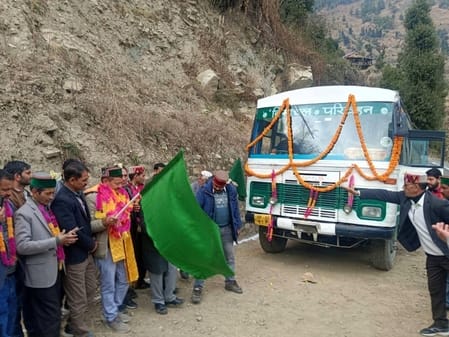 Green flag given to bus from Chanaun to Kadahil