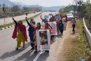 Awareness rally taken out against Chitta in Auhar Panchayat