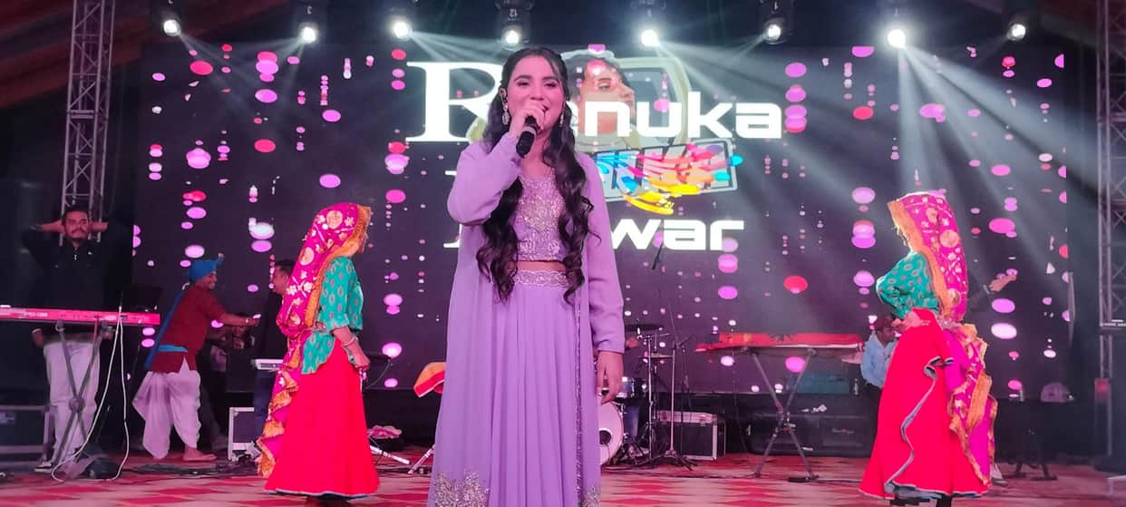 Amar Ujala Dandiya Utsav in Hathras on October 14