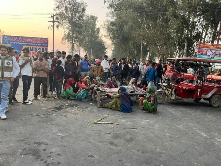 Farmer dies in accident, family members create traffic jam