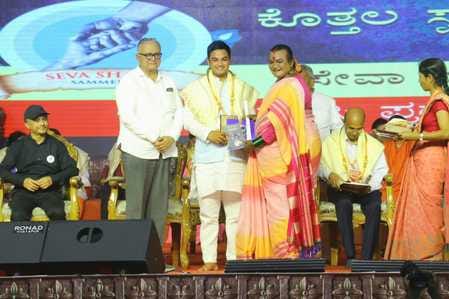 Rudraprayag News Environmentalist Jagat Singh Jangli received Bharat Gaurav Award, ceremony held in Karnataka