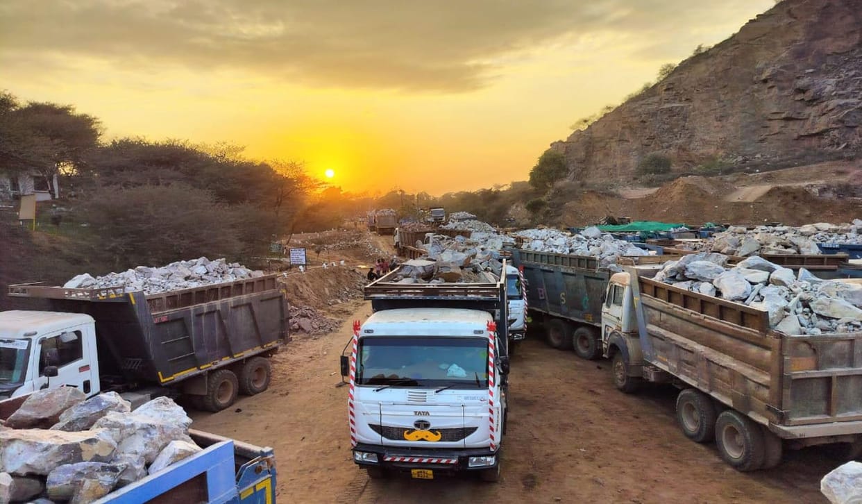 E-Ravana portal closed for two days, 3,000 dumpers stuck in crusher zone