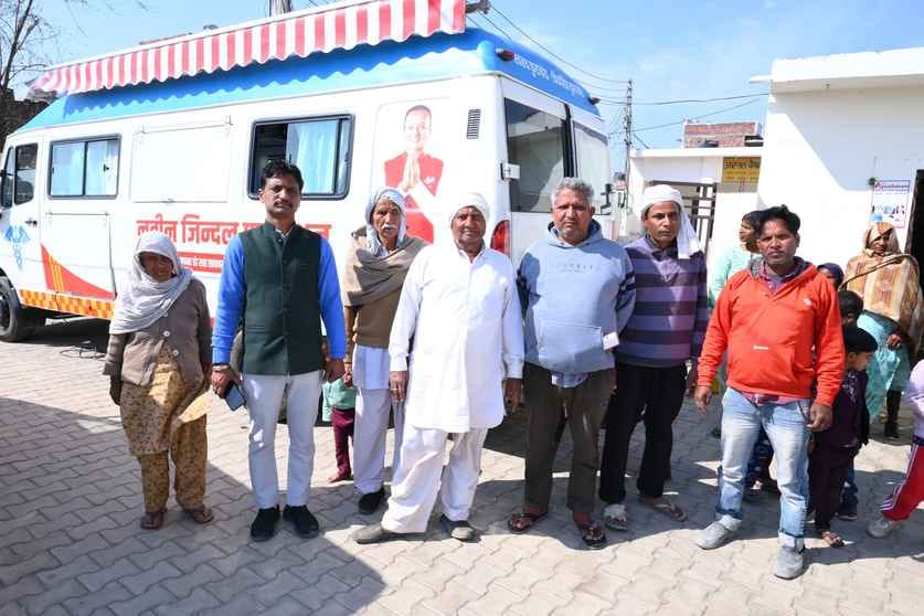81 patients were examined and distributed free medicines in Badachpur.