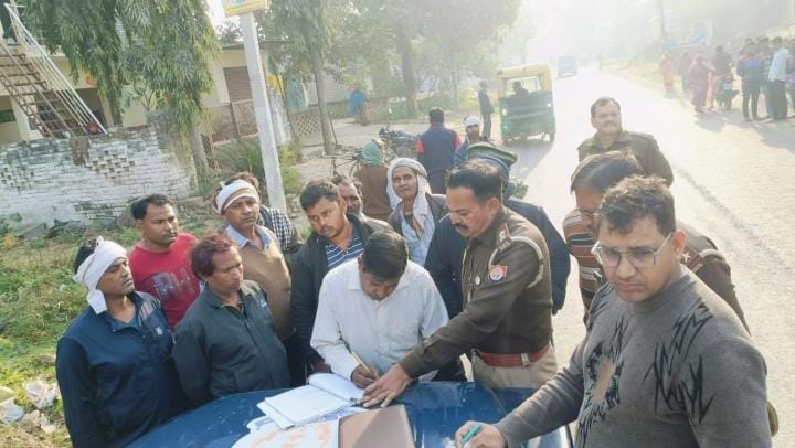Vegetable seller committed suicide by hanging himself in his shop