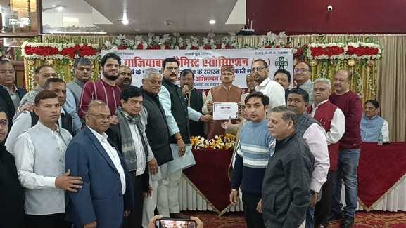 Ghaziabad Chemist Association gets affiliation of AIOCD