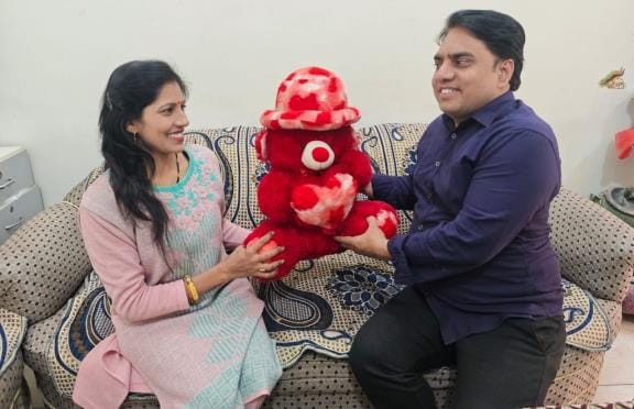 Expressed love by gifting a teddy