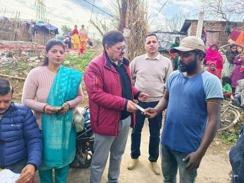 Immediate relief of Rs 2500 given to homeless families, food arrangements made